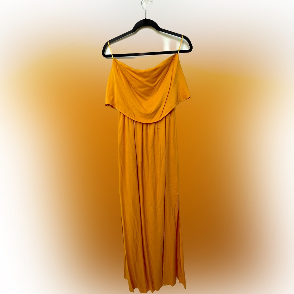 CLOSET CLEAN OUT!! Beautiful dress bought from a cute little boutique in Madrid